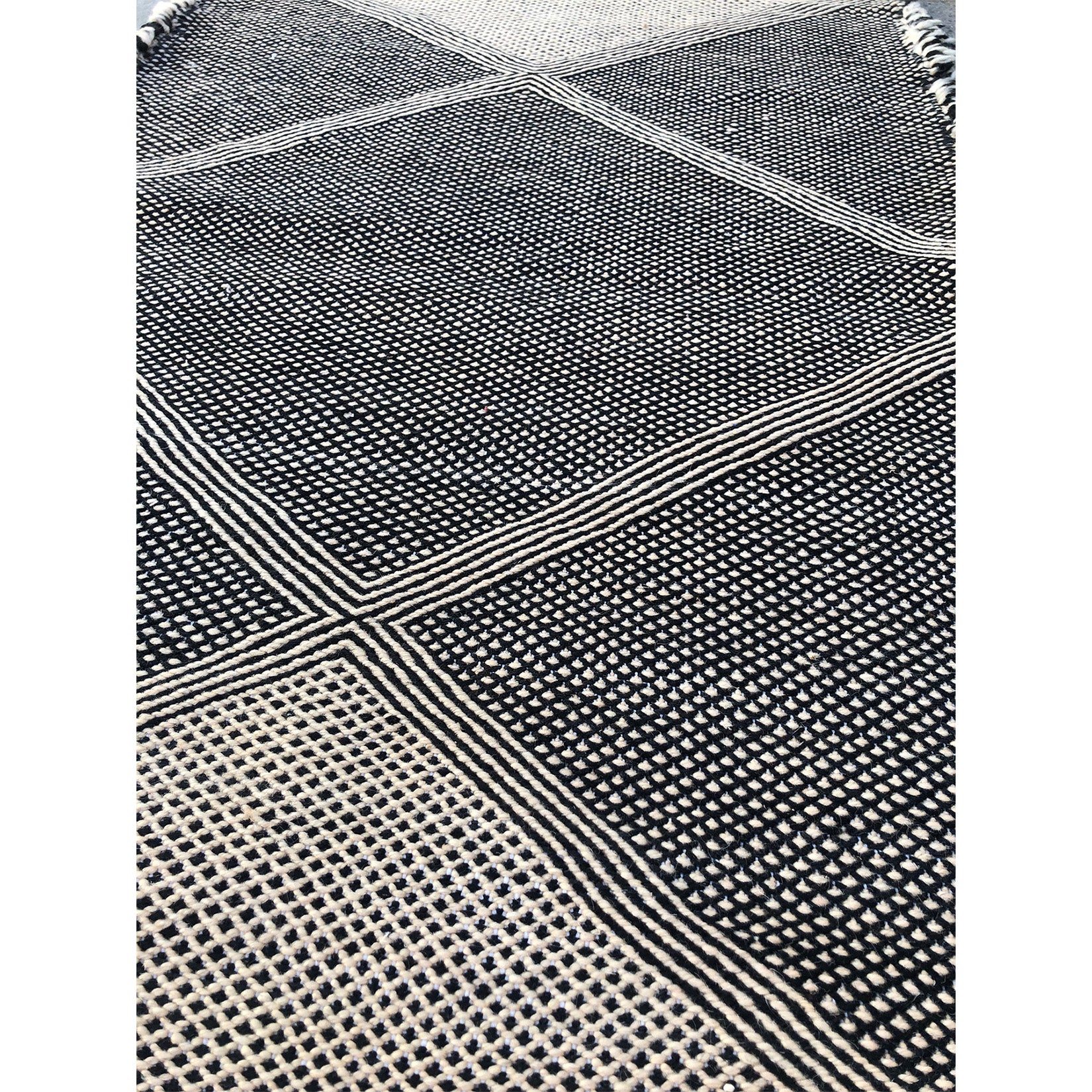 SOHA - Small Geometric Moroccan throw - Kantara | Moroccan Rugs