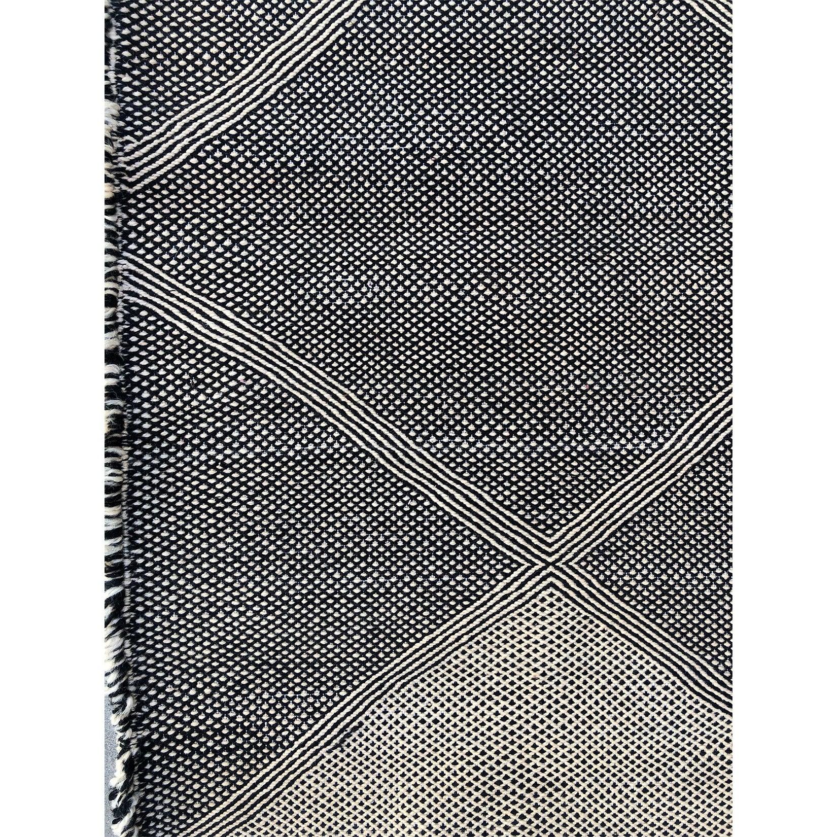 SOHA - Small Geometric Moroccan throw - Kantara | Moroccan Rugs