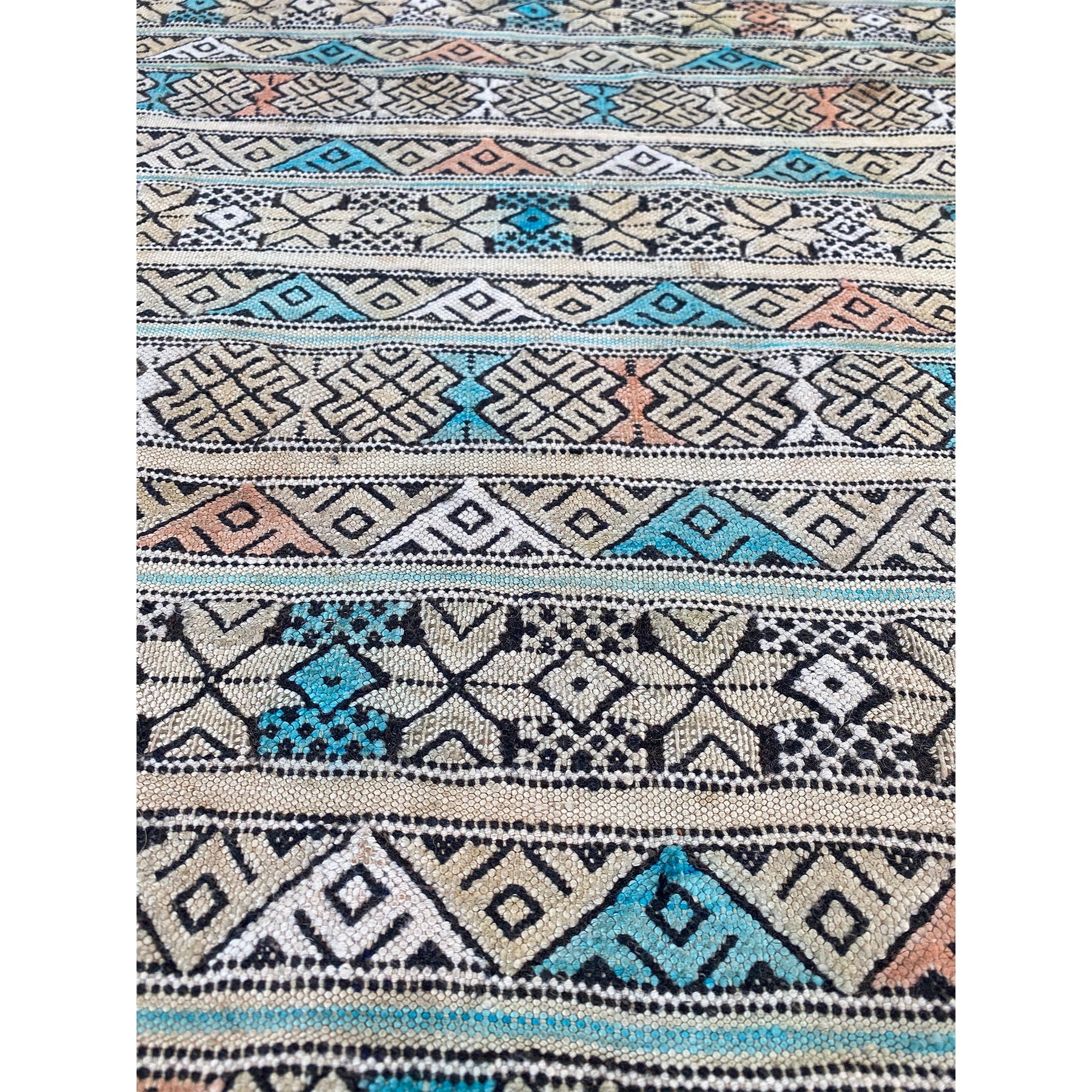 Vintage tribal flatwoven Moroccan runner rug with blue and pink details - Kantara | Moroccan Rugs
