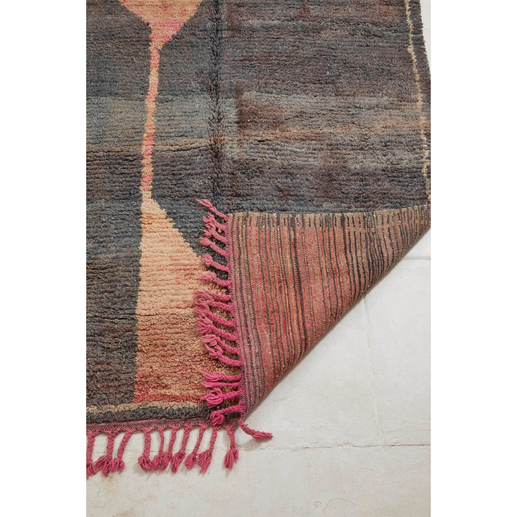 Abstract art deco Moroccan berber carpet in pink and gray - Kantara | Moroccan Rugs