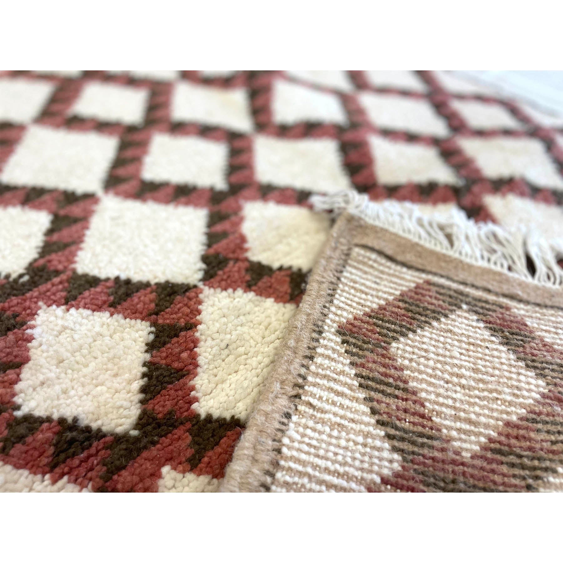 Naturally dyed Moroccan diamond throw rug - Kantara | Moroccan Rugs