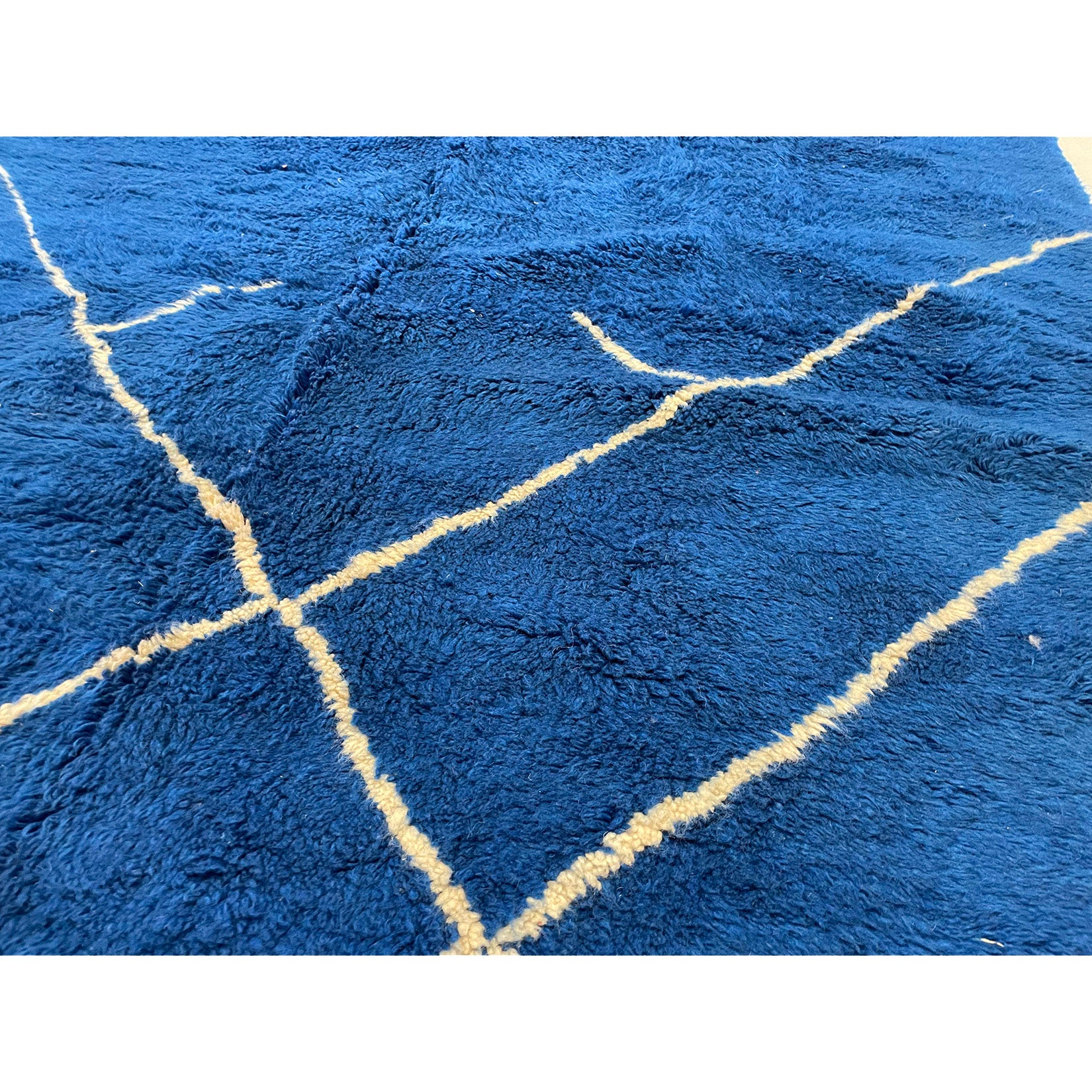 Blue and white Beni Ourain style Moroccan area rug - Kantara | Moroccan Rugs