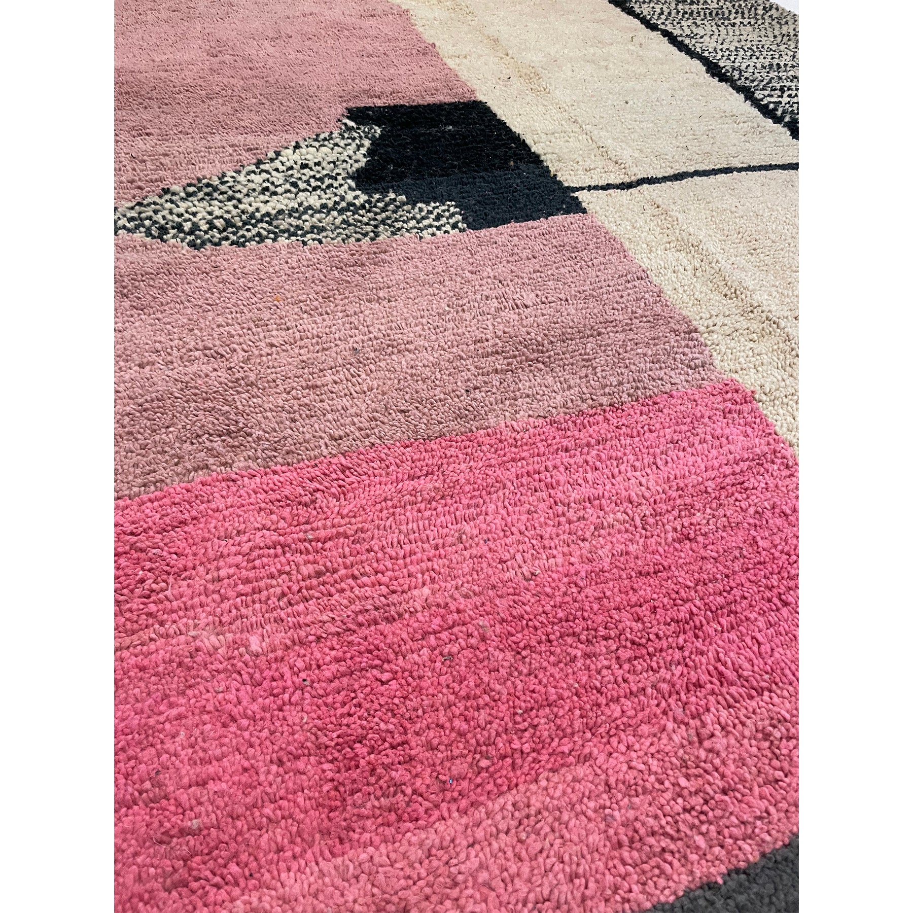 Bohemian white and pink Moroccan bedroom area rug - Kantara | Moroccan Rugs