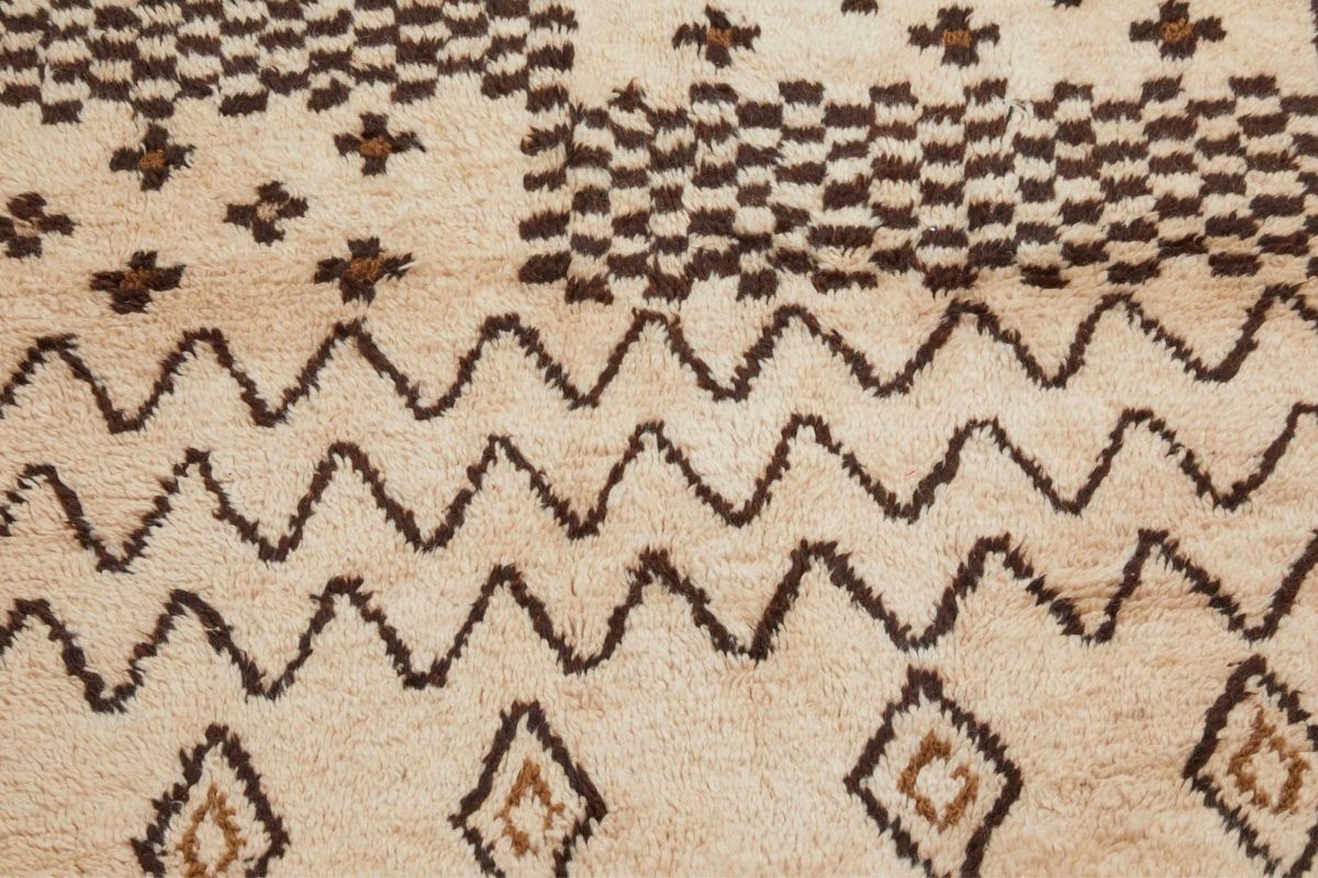 Neutral Azilal style Moroccan berber carpet