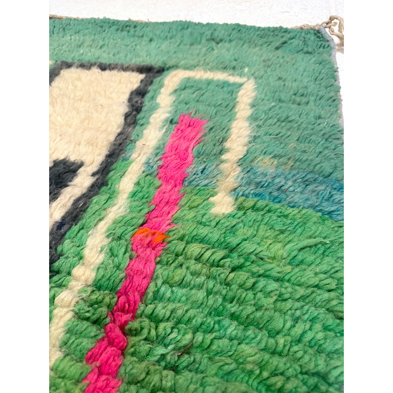 No. 1015 | 2’ 3” x 10’ 2”
