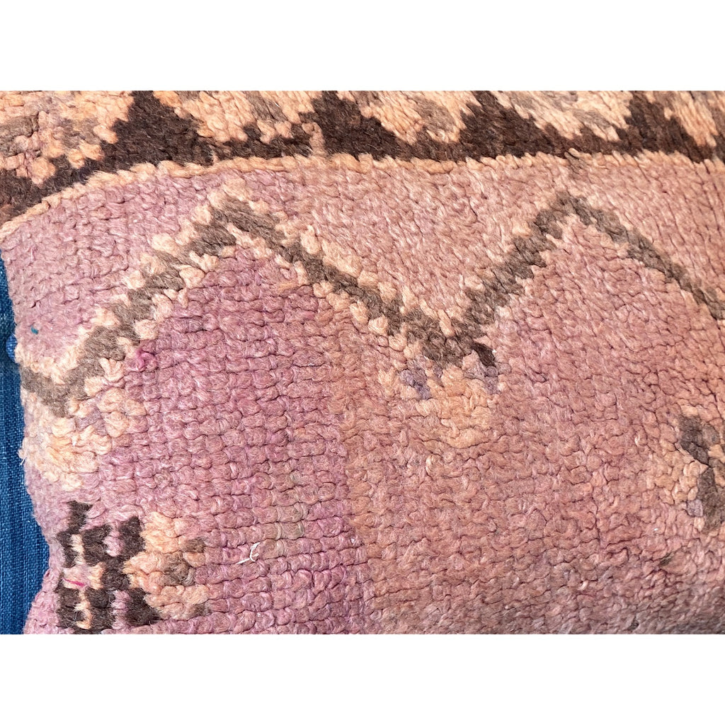 Pink vintage upcycled Moroccan pillow with coffee-colored border - Kantara | Moroccan Rugs