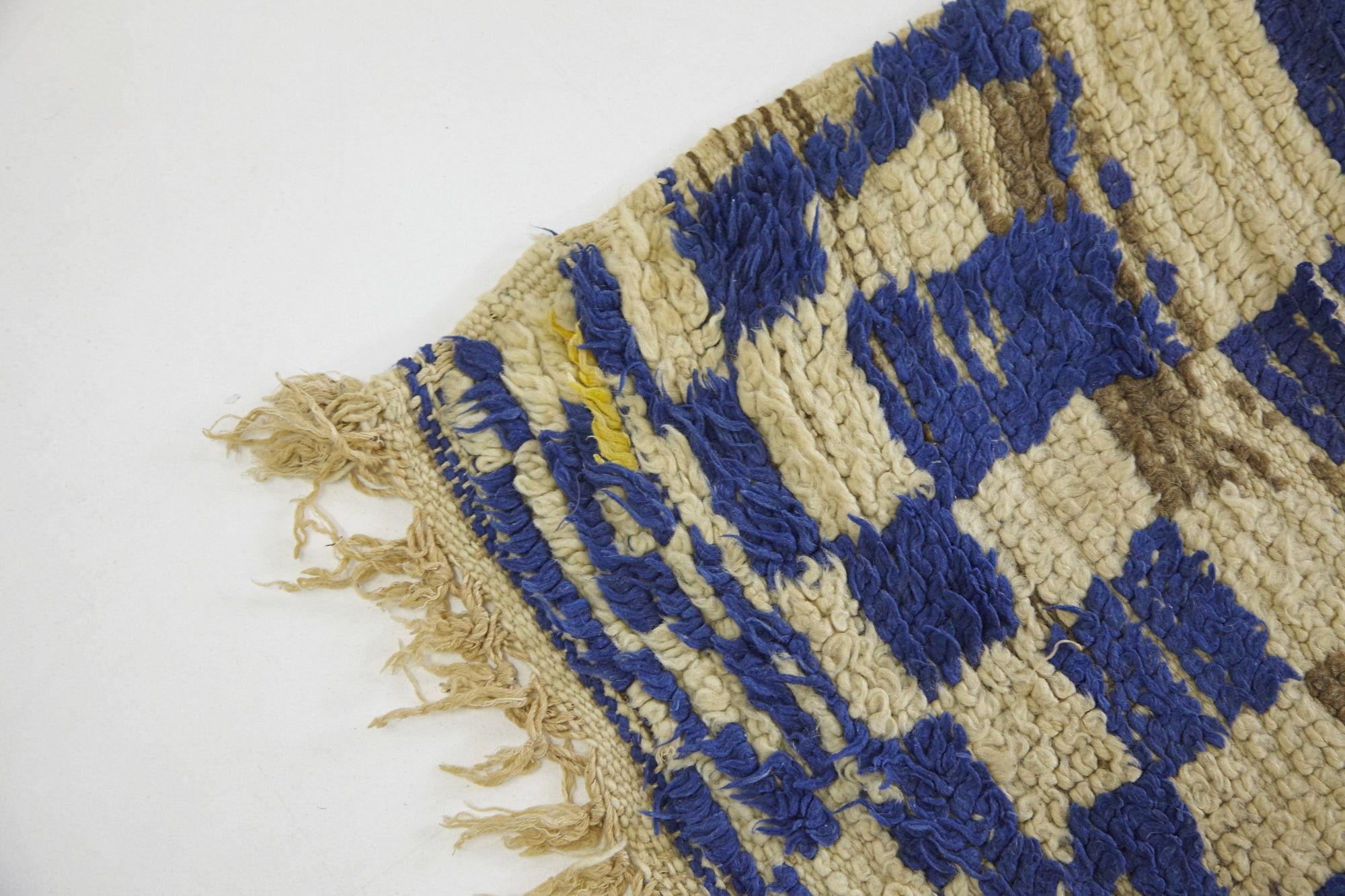 PERI - Modern art in blue Moroccan rug - Kantara | Moroccan Rugs