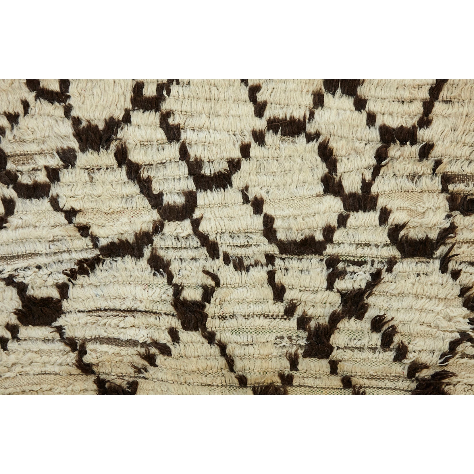 https://kantararugs.com/cdn/shop/products/R198.Detail2.white-vintage-Moroccan-runner-rug.jpg?v=1593204731