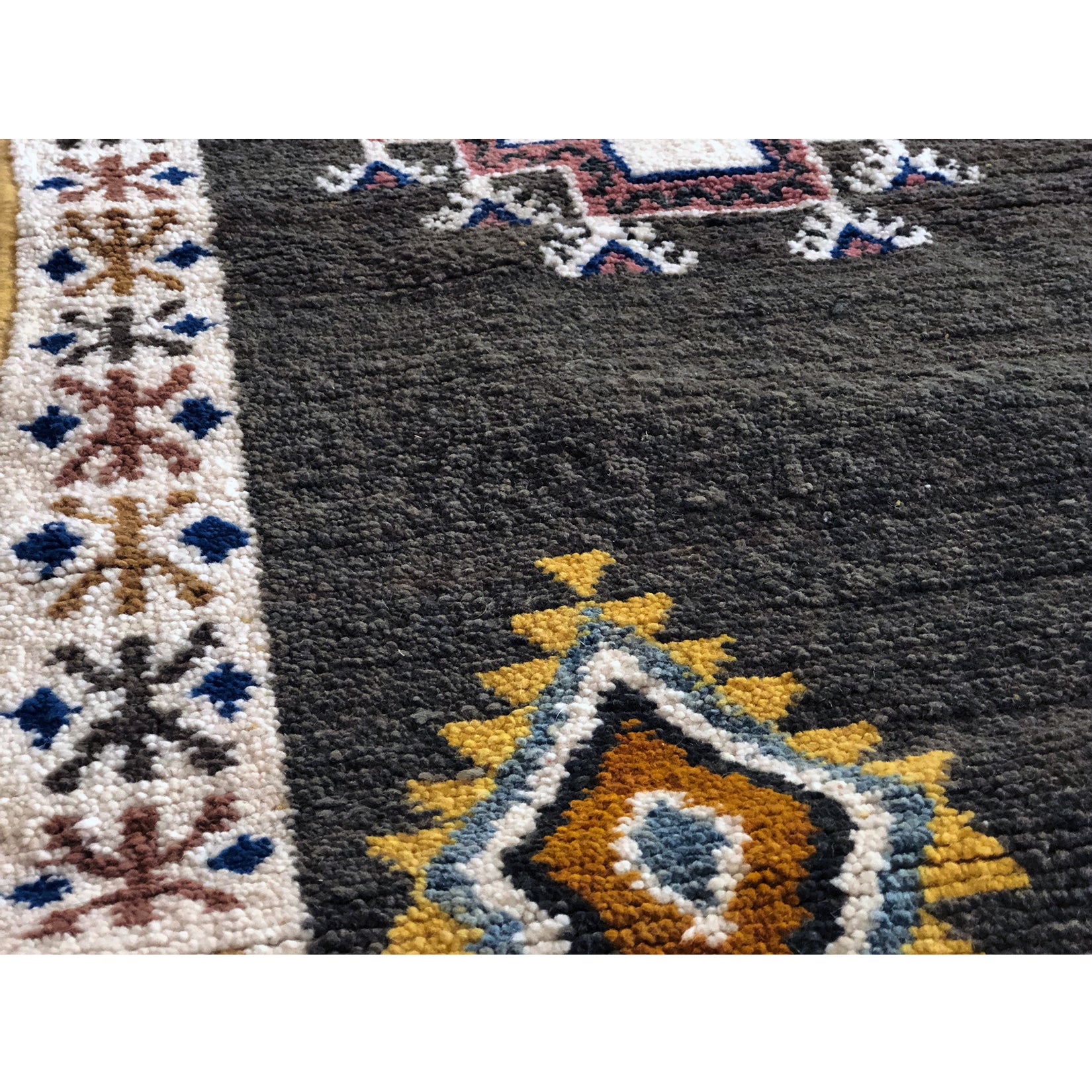 IBTISAM - Low pile Moroccan runner rug - Kantara | Moroccan Rugs