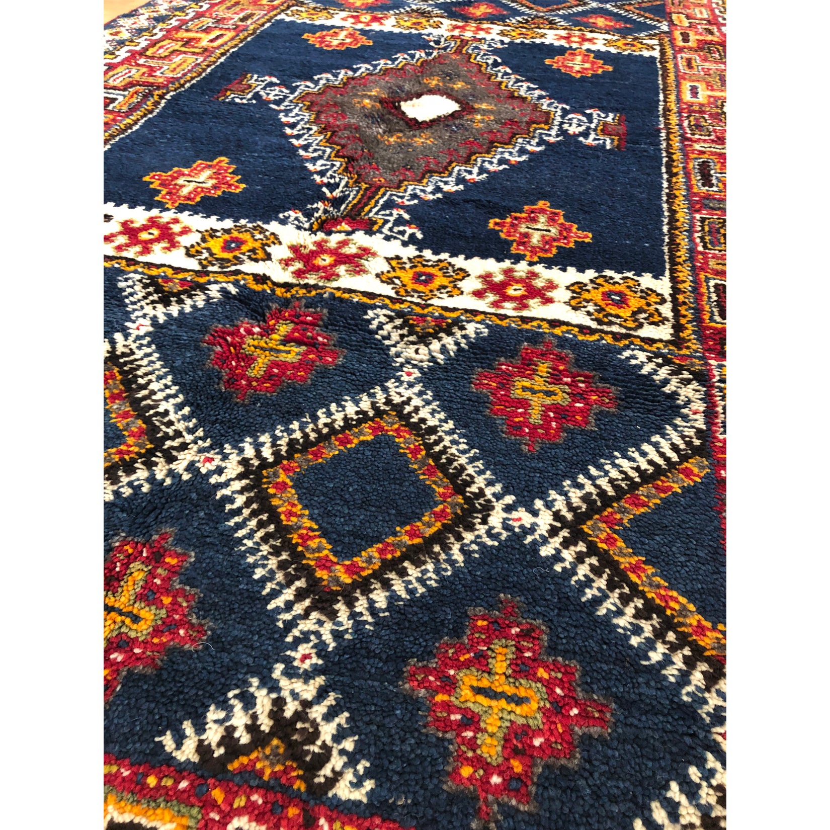 DENIA - Ait Ouaouzguite low pile Moroccan rug - Kantara | Moroccan Rugs