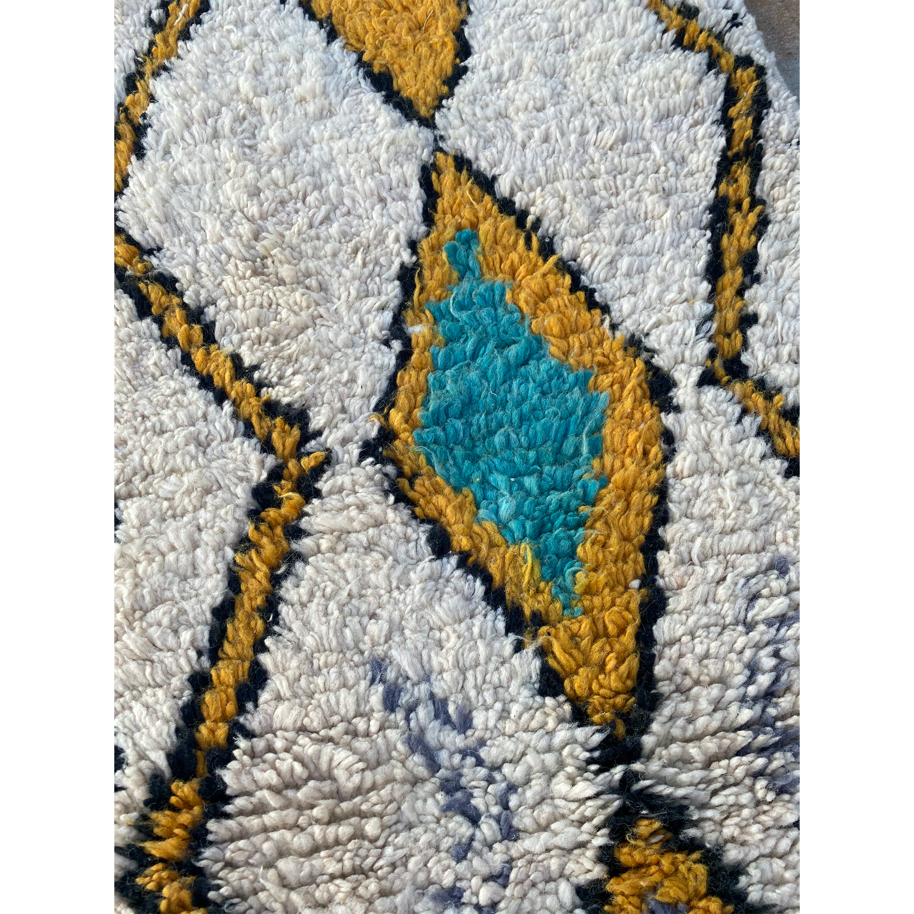Berber runner rug with geometric pattern design - Kantara | Moroccan Rugs