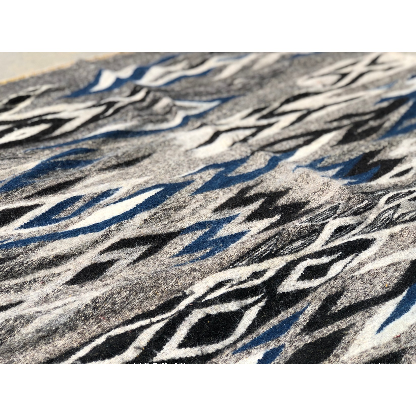 Contemporary kilim blue and grey berber carpet - Kantara | Moroccan Rugs