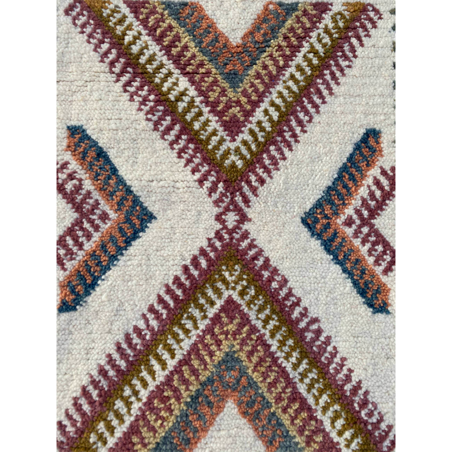 Authentic Berber throw rug with colorful geometric pattern - Kantara | Moroccan Rugs