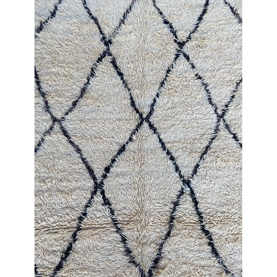 Neutral Beni Ourain berber rug  - Kantara | Moroccan Rugs