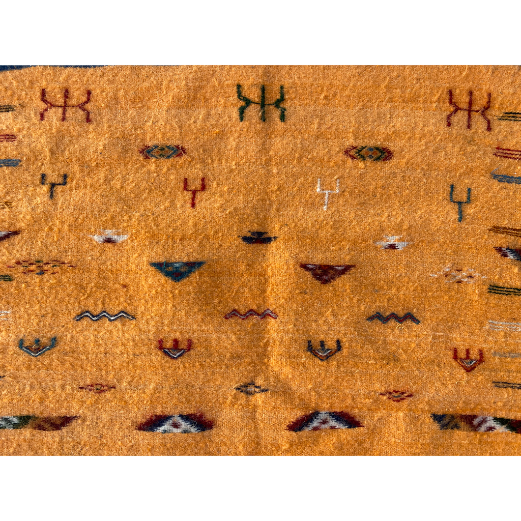 Small art deco Moroccan rug with tribal pattern design - Kantara | Moroccan Rugs