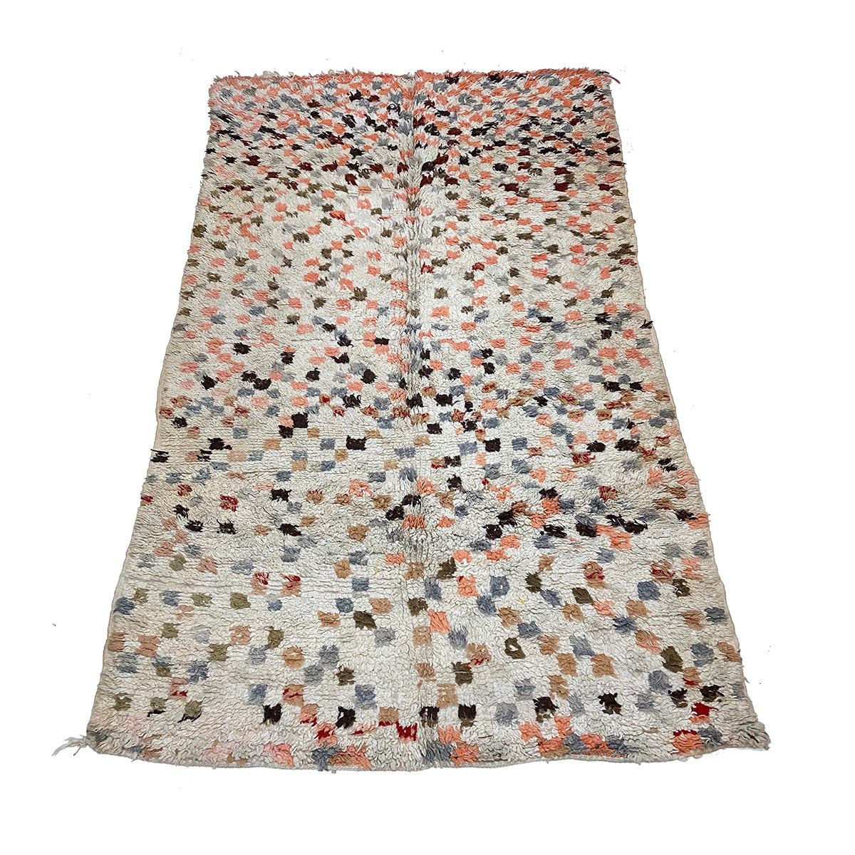 White checkerboard Moroccan rug with pink details - Kantara | Moroccan Rugs