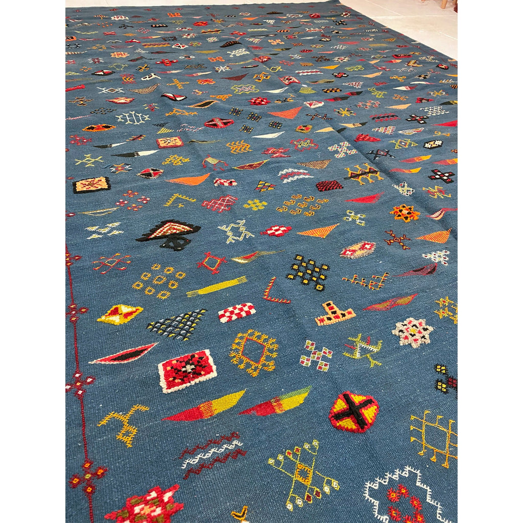 Tribal Moroccan berber flatweave area rug in blue - Kantara | Moroccan Rugs