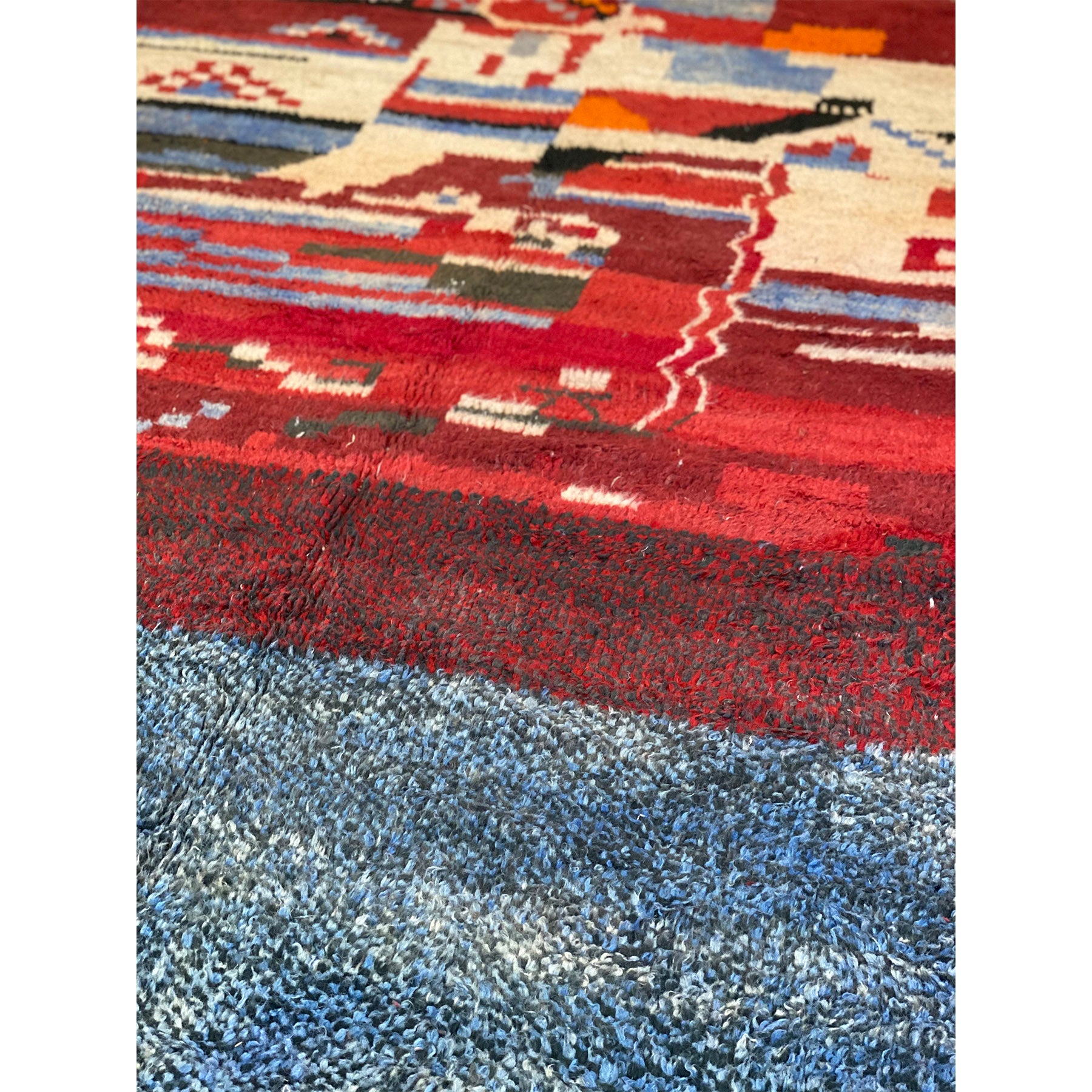 Red and blue Moroccan berber carpet with art deco pattern - Kantara | Moroccan Rugs