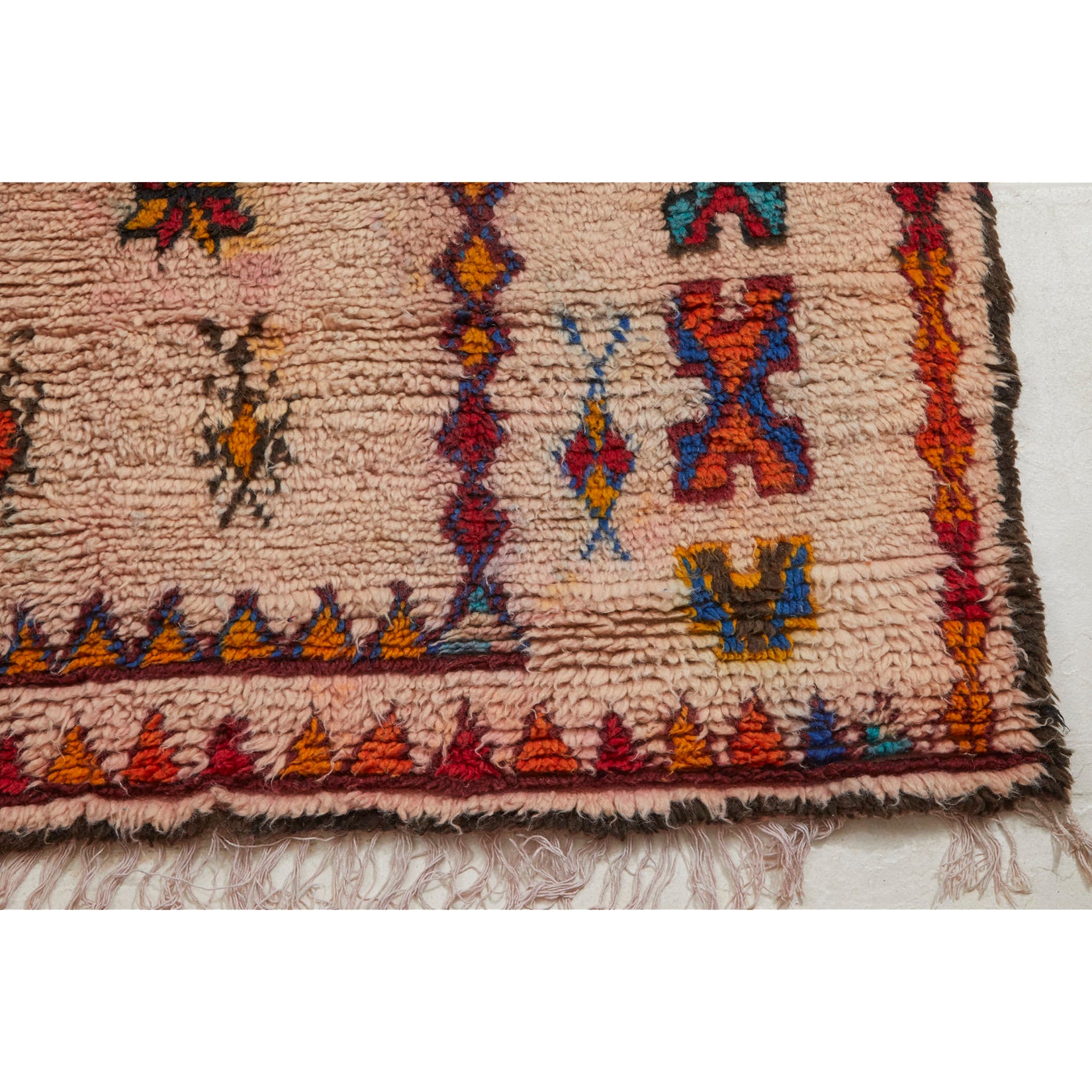 Handknotted Azilal style vintage Moroccan area rug - Kantara | Moroccan Rugs
