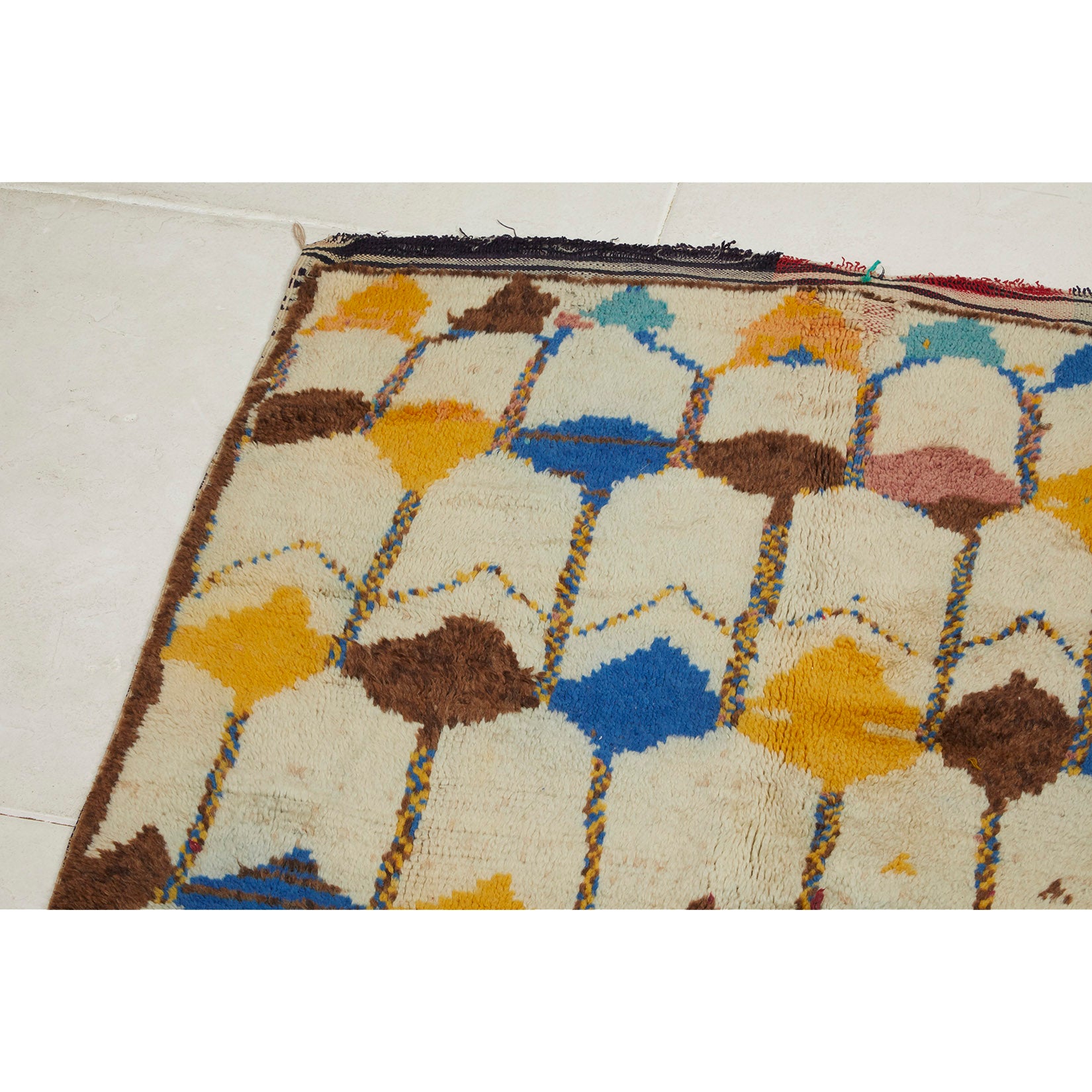 Ivory colored Moroccan entryway rug with colorful details - Kantara | Moroccan Rugs