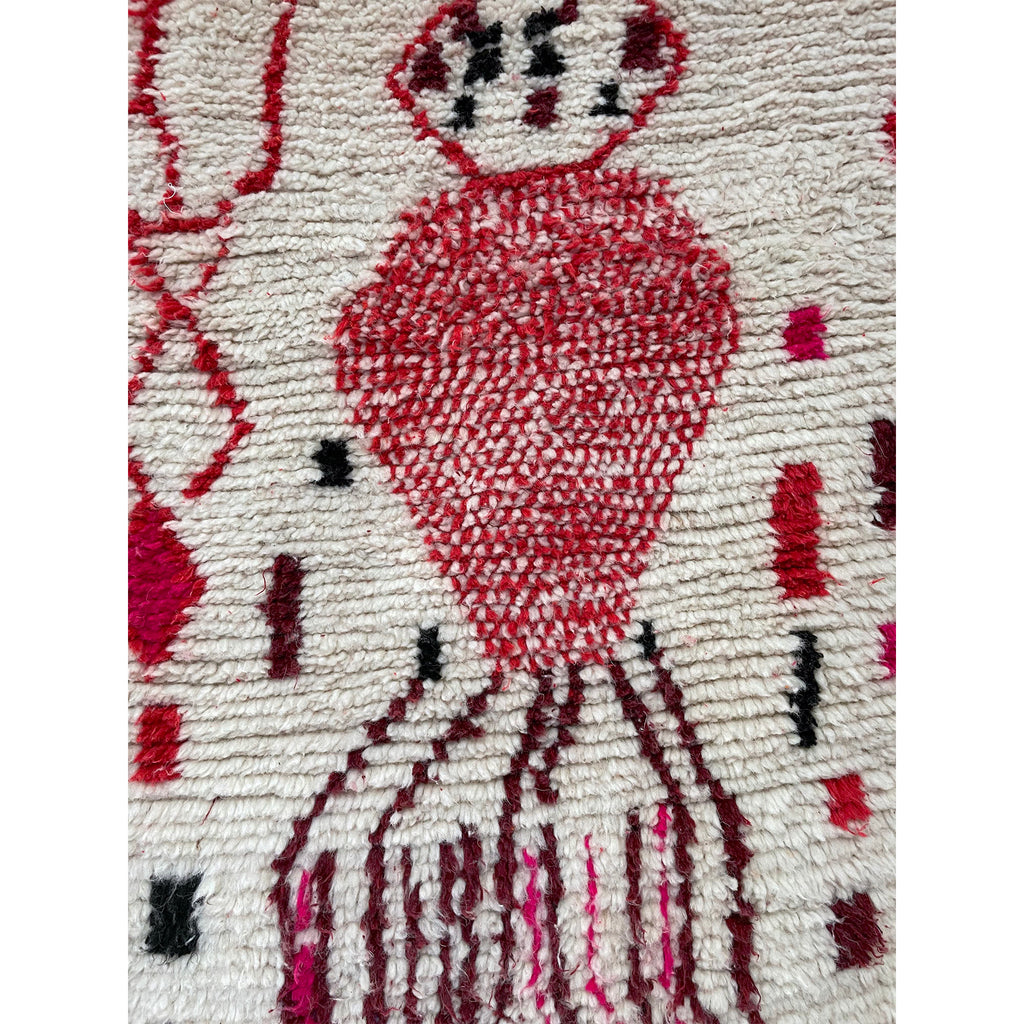 Vintage bohemian Moroccan Azilal bedroom rug - Kantara | Moroccan Rugs