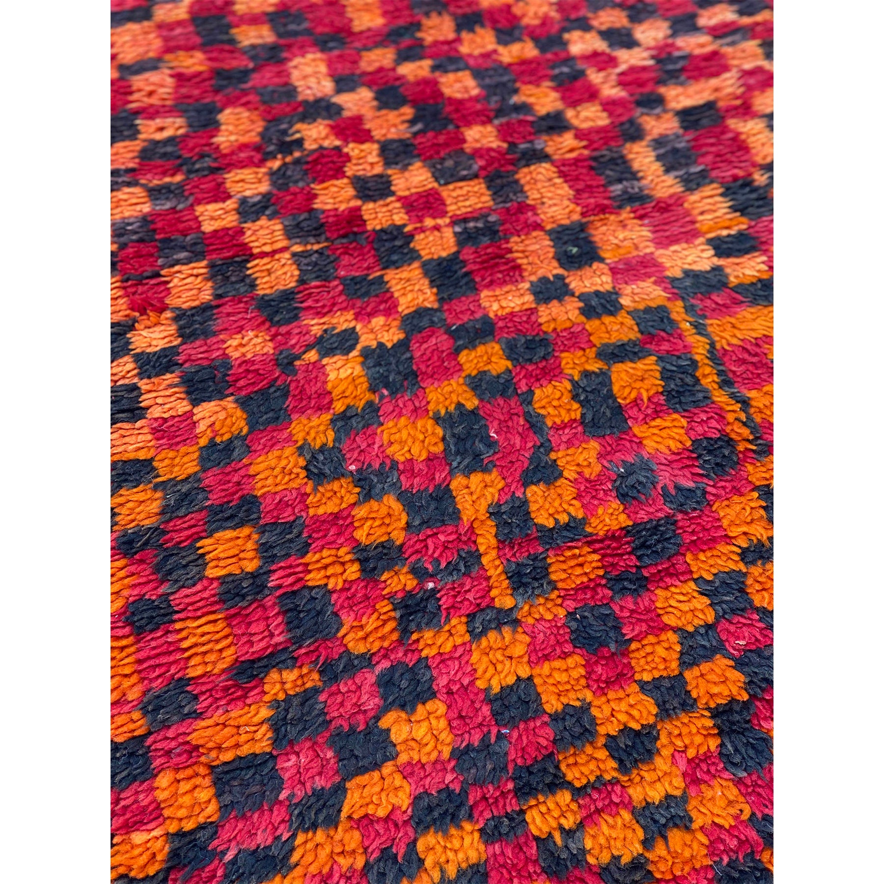 Handknotted Moroccan Boujaad checkerboard throw rug - Kantara | Moroccan Rugs