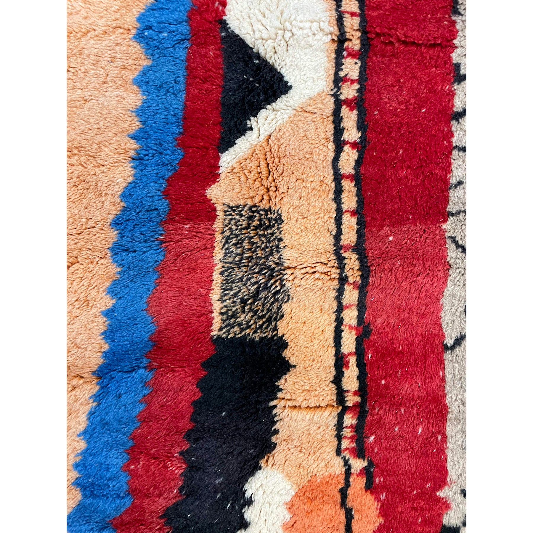 Handwoven Moroccan bedroom rug with colorful details - Kantara | Moroccan Rugs