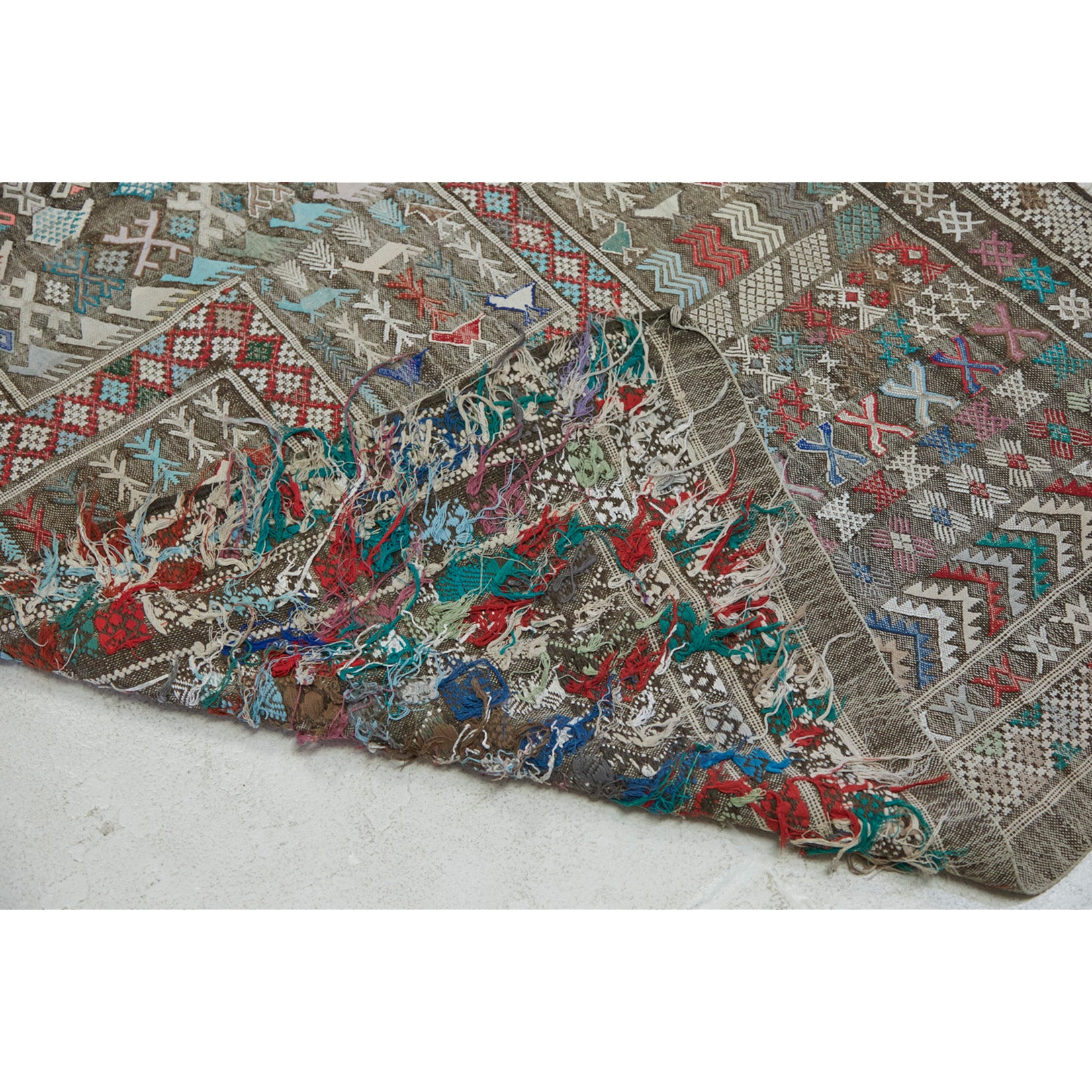 One-of-a-kind Moroccan flatweave rug with intricate details - Kantara | Moroccan Rugs