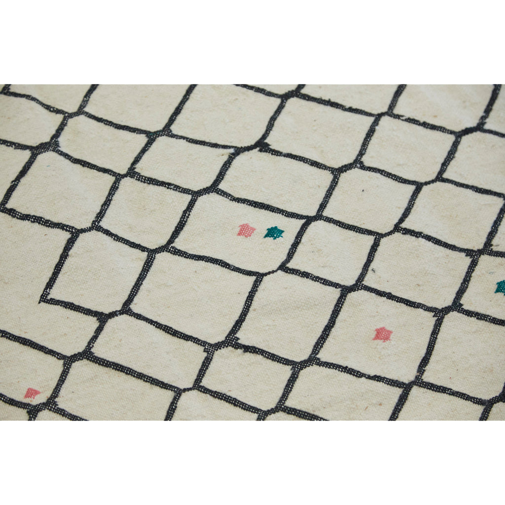 Minimalist Moroccan kilim with intricate details - Kantara | Moroccan Rugs
