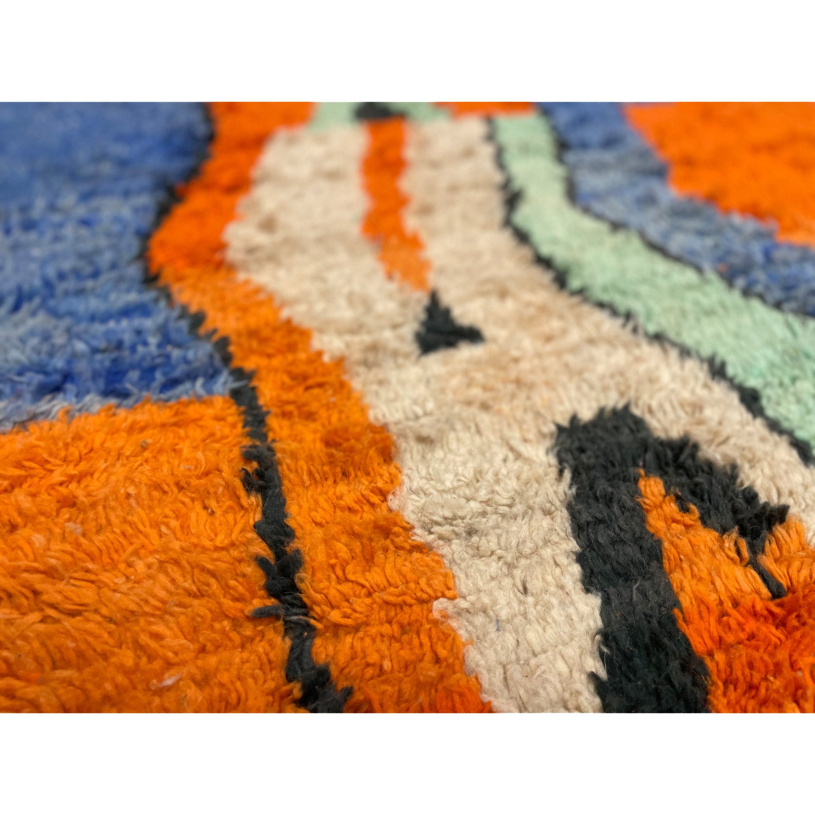 Contemporary boho chic Moroccan wool rug - Kantara | Moroccan Rugs