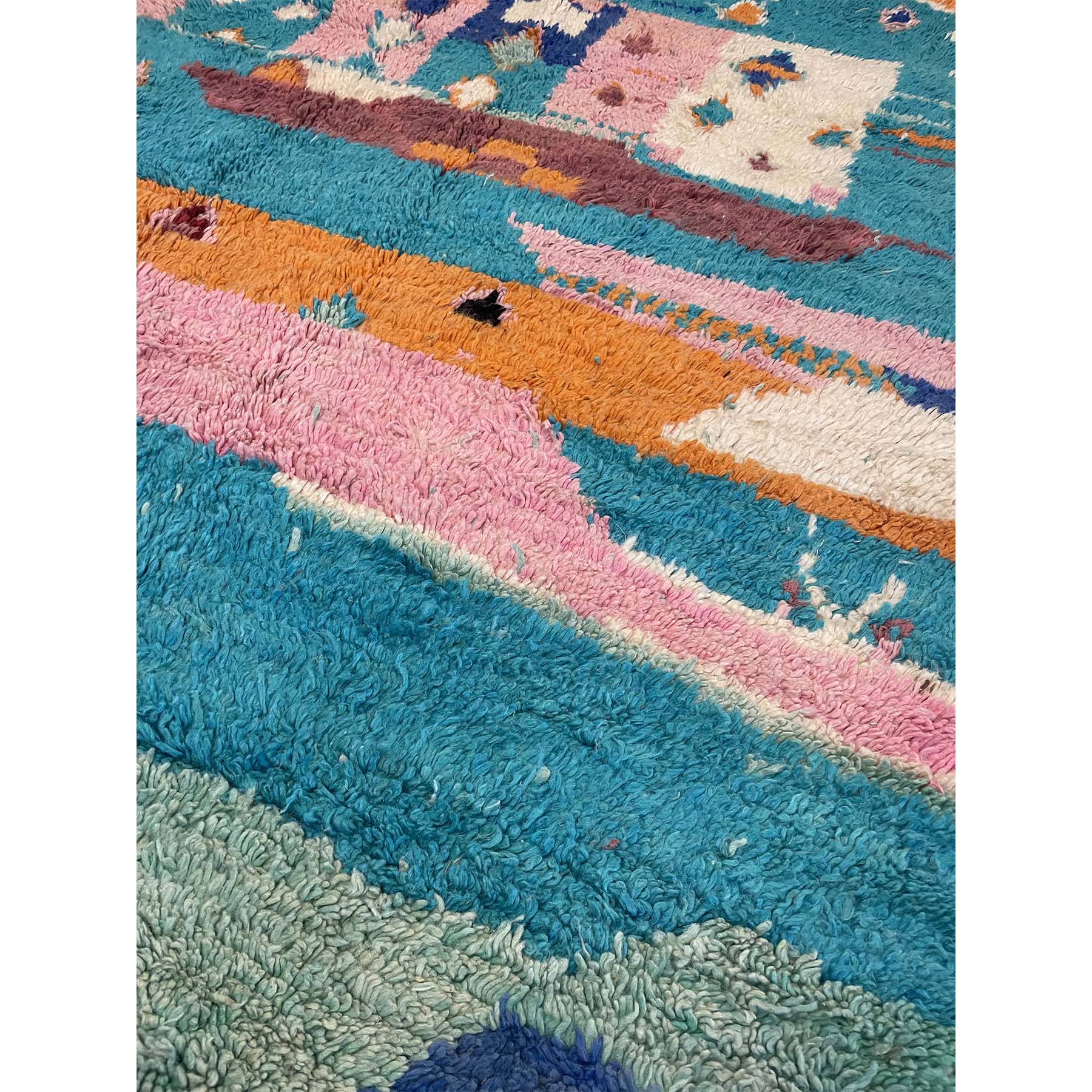 Boho chic Moroccan area rug with colorful details - Kantara | Moroccan Rugs