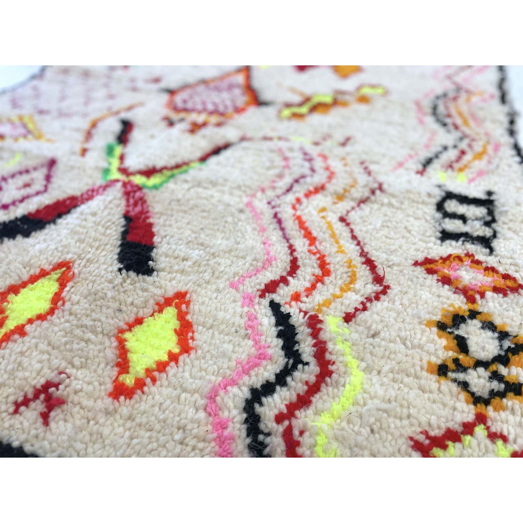 Cream colored Moroccan berber throw rug - Kantara | Moroccan Rugs