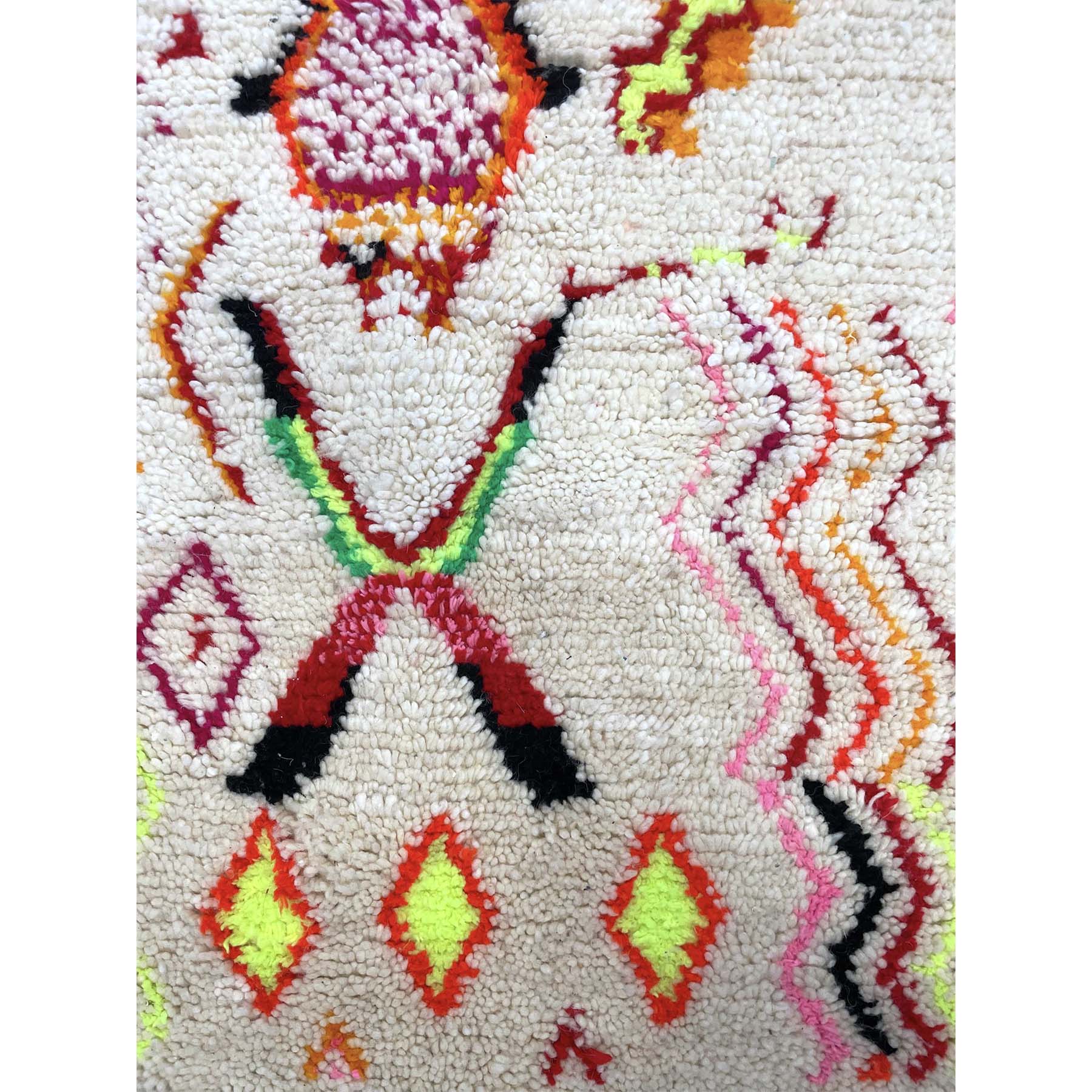 Art deco Moroccan Azilal rug with colorful diamond motifs - Kantara | Moroccan Rugs