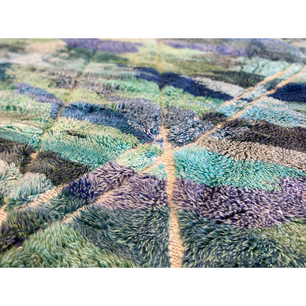 Green and blue geometric Moroccan Beni Mrirt area rug - Kantara | Moroccan Rugs