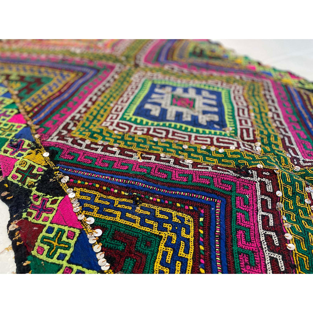 Vintage middle atlas Moroccan throw rug - Kantara | Moroccan Rugs