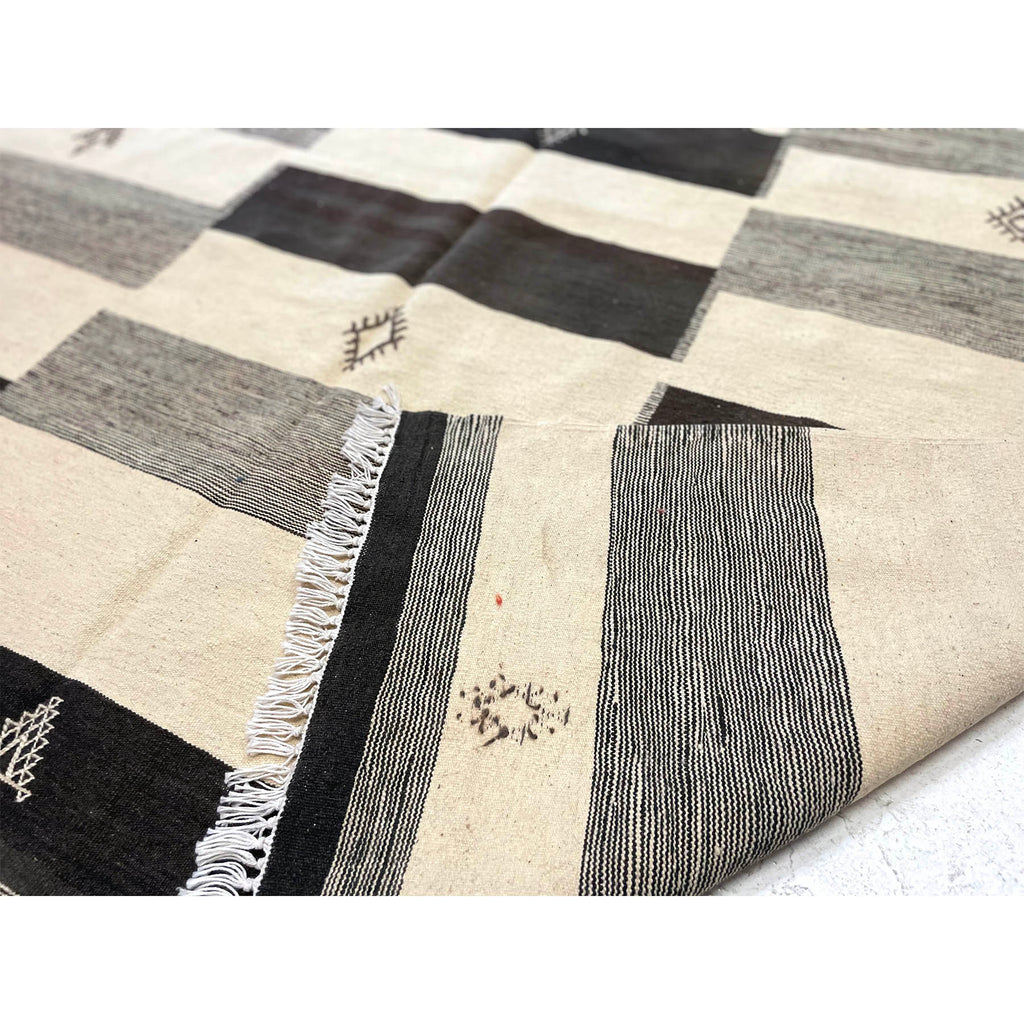 Minimalist neutral gray and white Moroccan area rug - Kantara | Moroccan Rugs