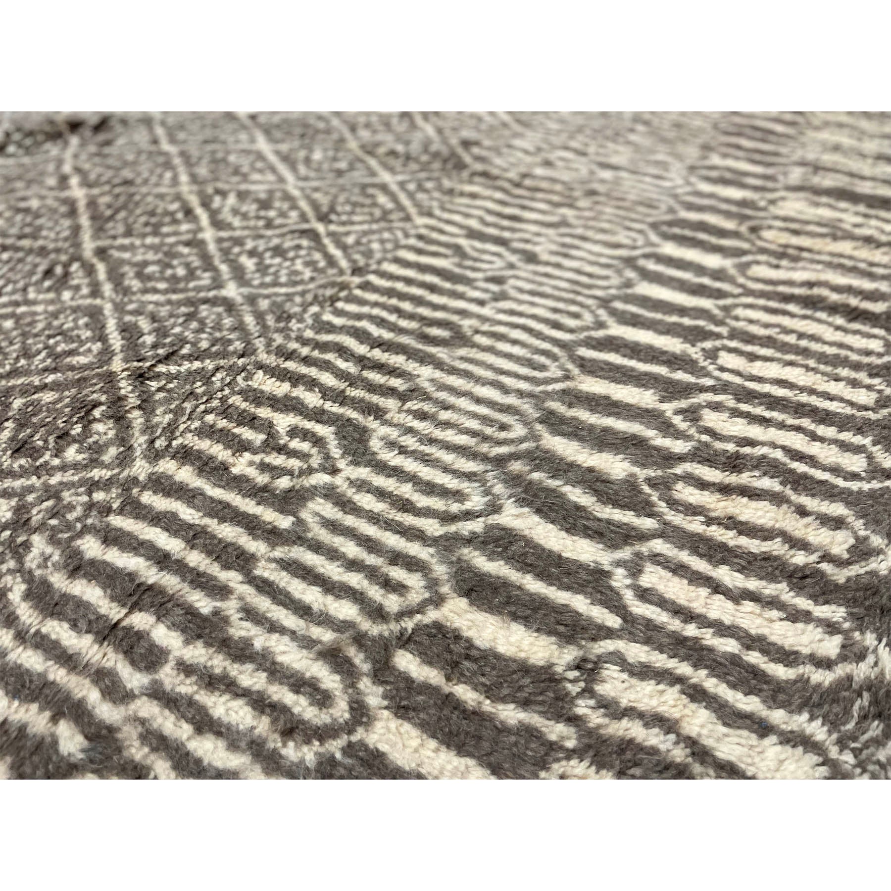 Geometric Moroccan Rug Grey Moroccan area rug with geometric design– Kantara | Moroccan Rugs