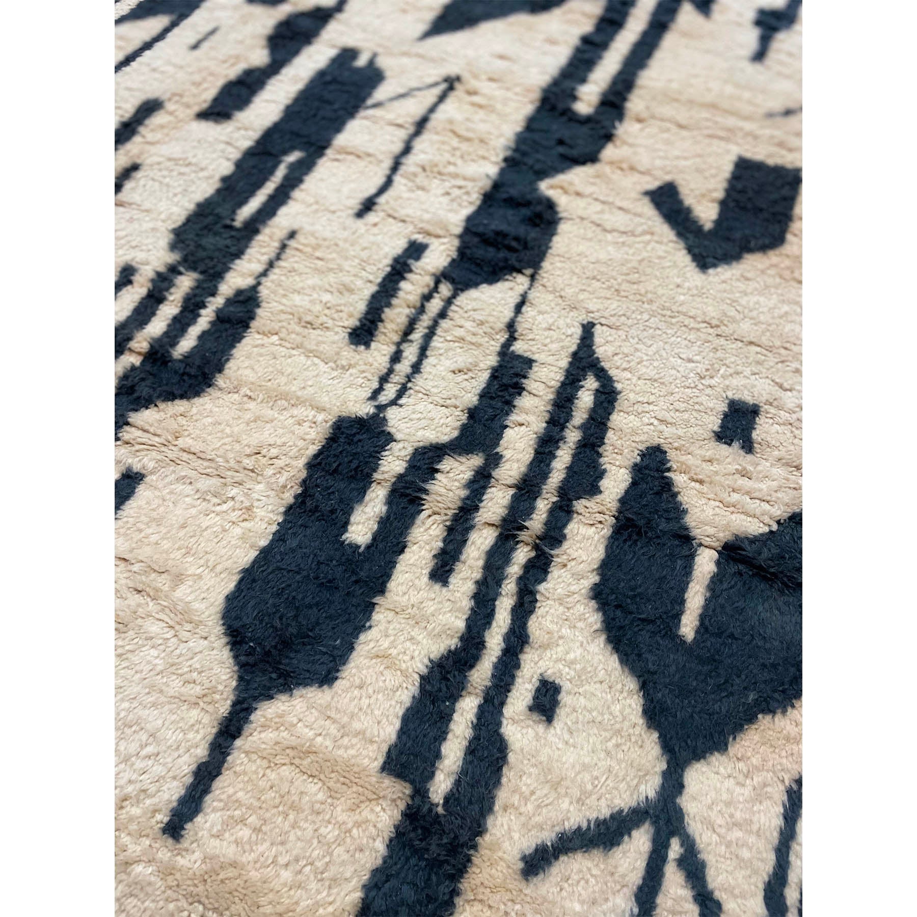 One-of-a-kind black and white Moroccan rug - Kantara | Moroccan Rugs