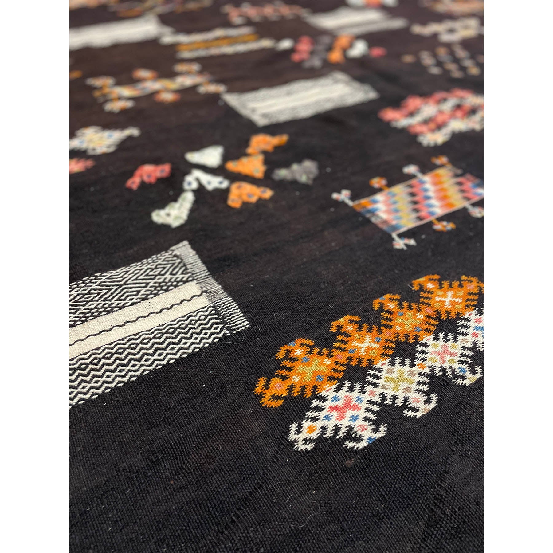 Contemporary dark colored Moroccan living room rug - Kantara | Moroccan Rugs
